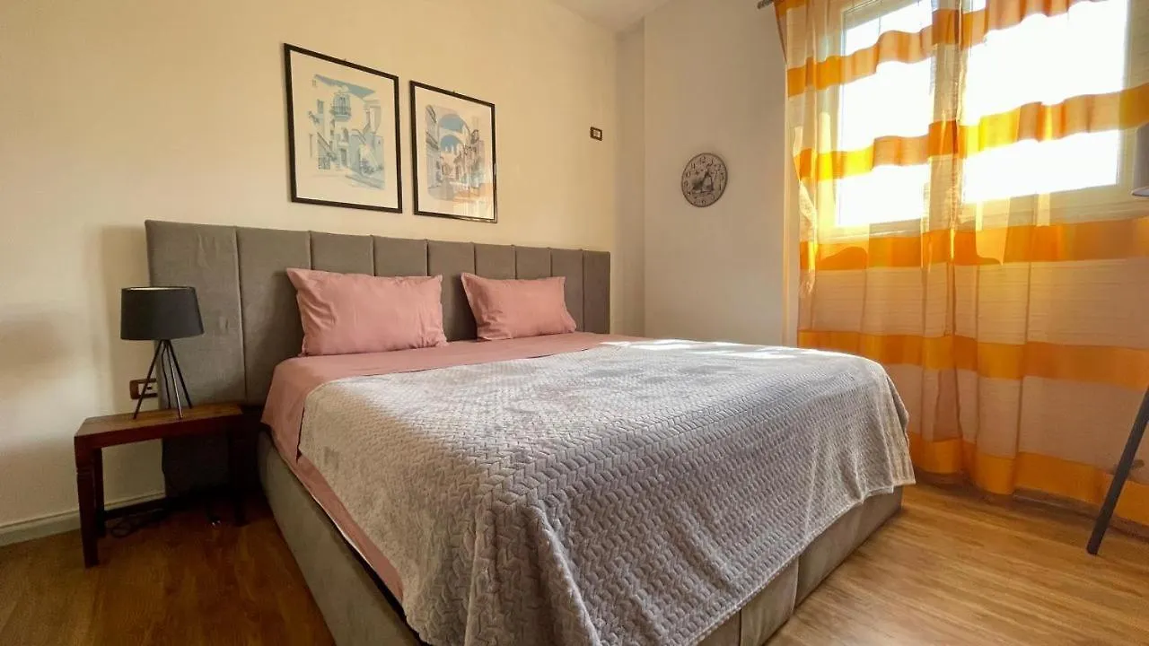 Bazaar Sun Rays Apartment تيرانا